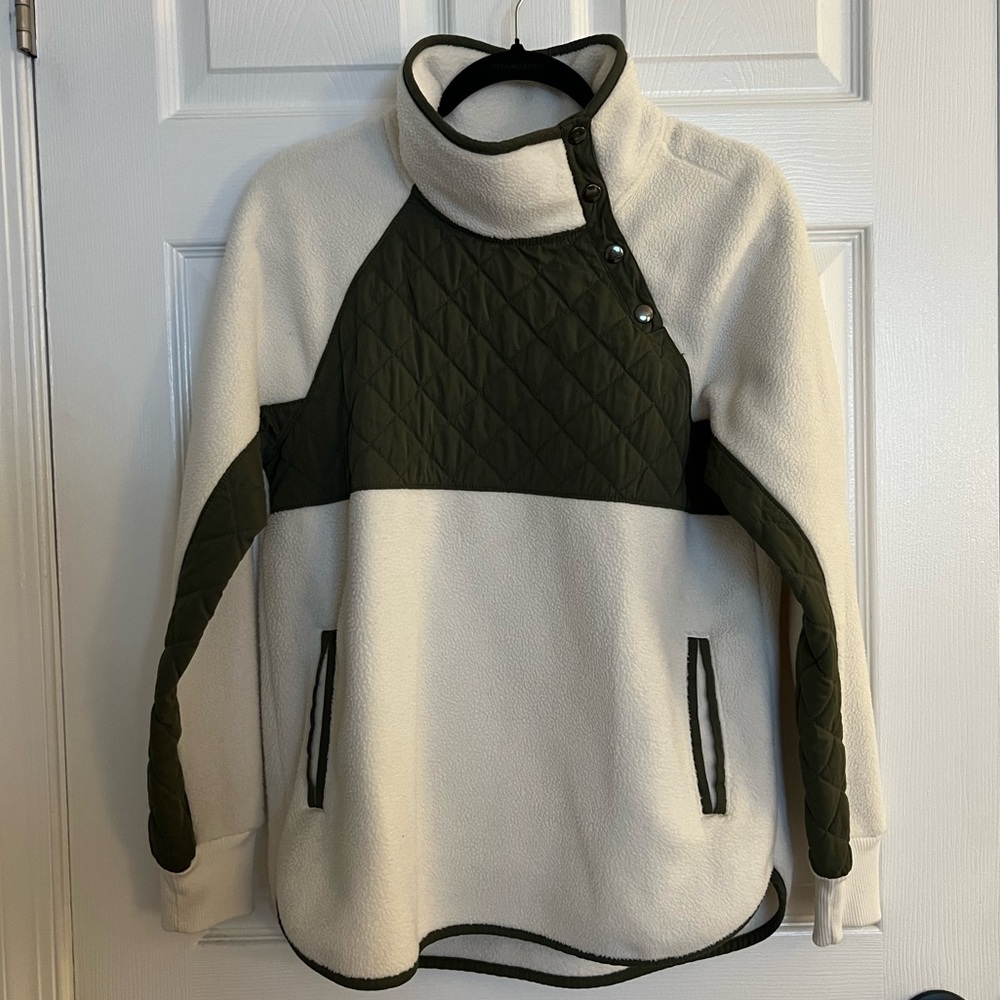Abercrombie Quilted Fleece Pullover